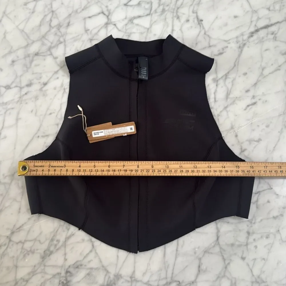 NWT Skims Women’s Sports Swim Black Mock Neck Zip Up Top in Onyx in a size 2X